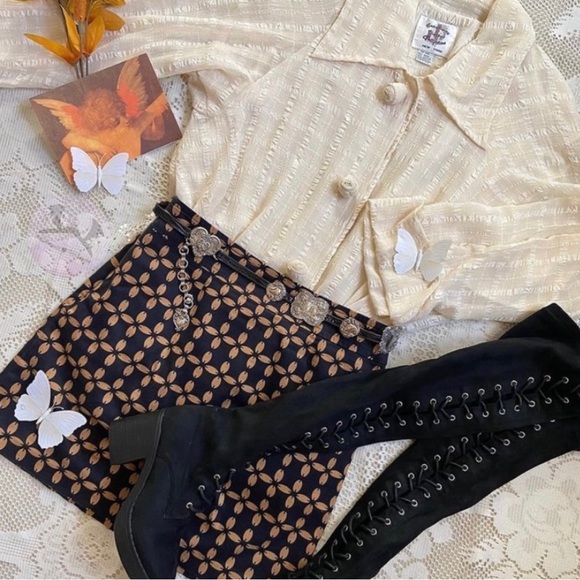 Vintage oversized Fall autumn sheer beige button down top - Picture 11 of 17